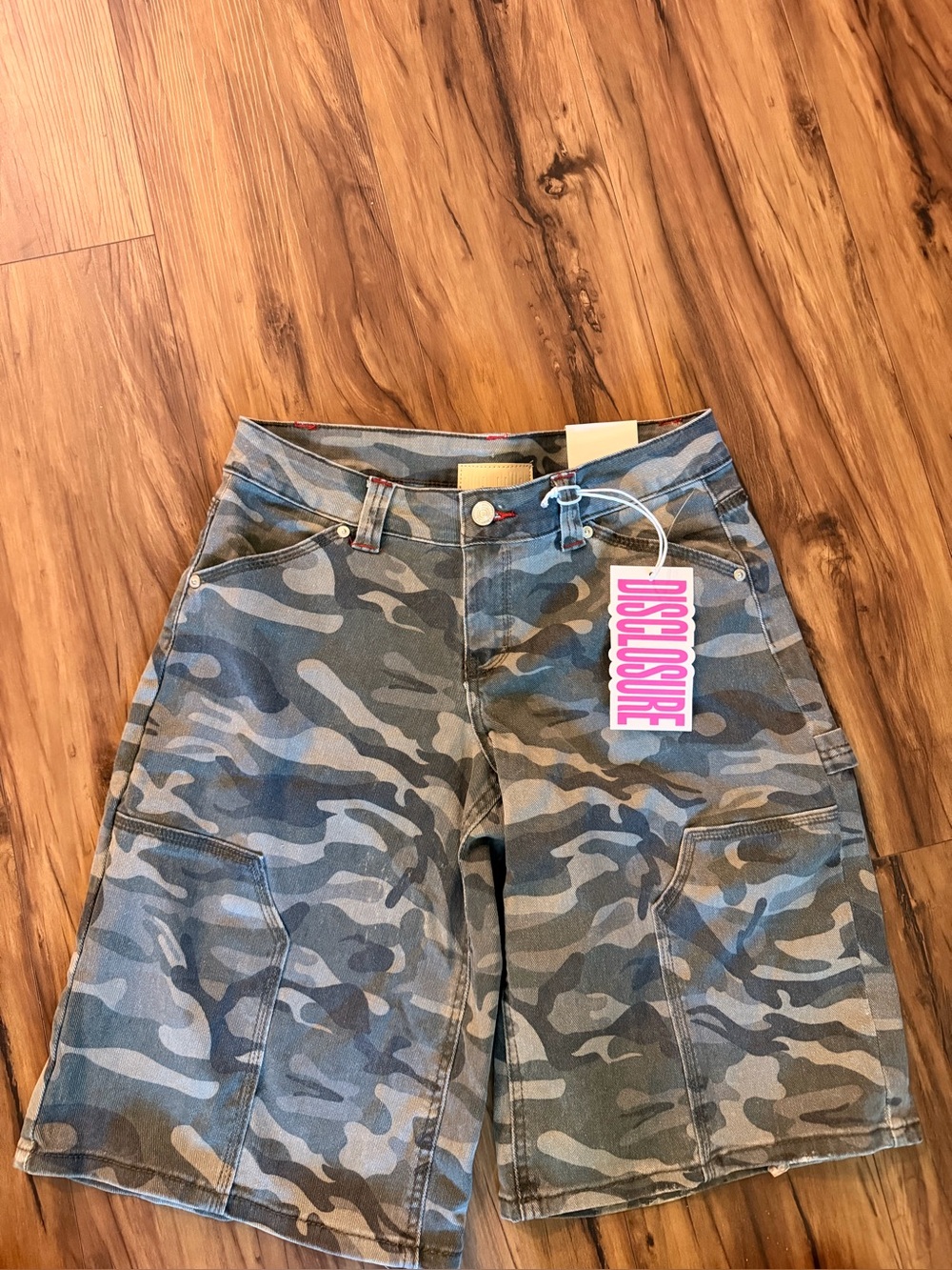 Disclosure Women's Camouflage Cargo Shorts - Blue Camo
